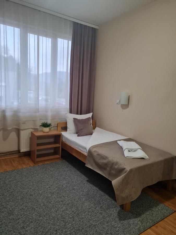 Garni Hotel Alma Pirot Exteriör bild