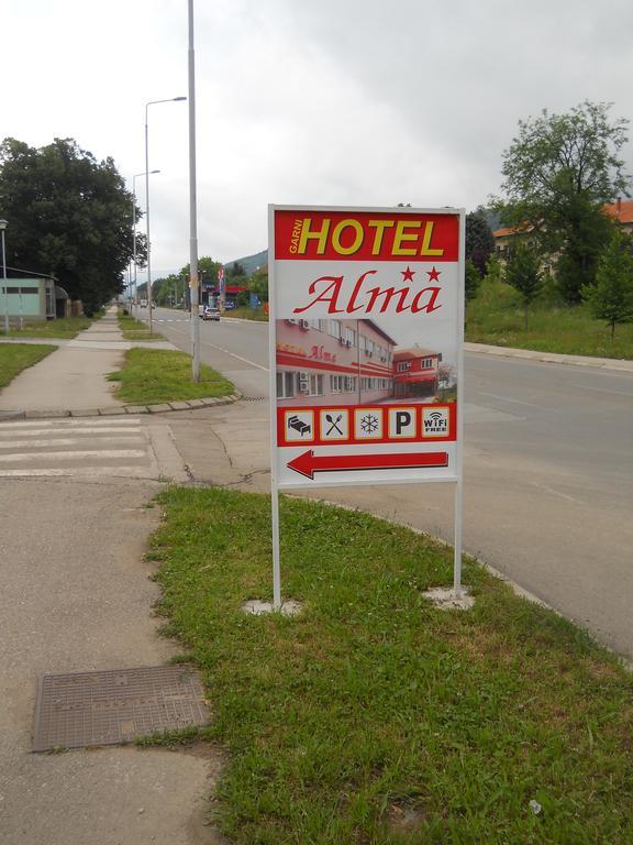 Garni Hotel Alma Pirot Exteriör bild