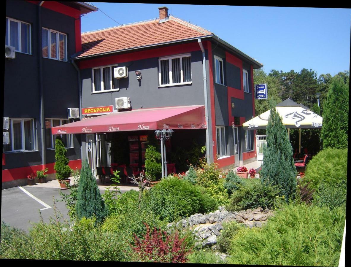 Garni Hotel Alma Pirot Exteriör bild
